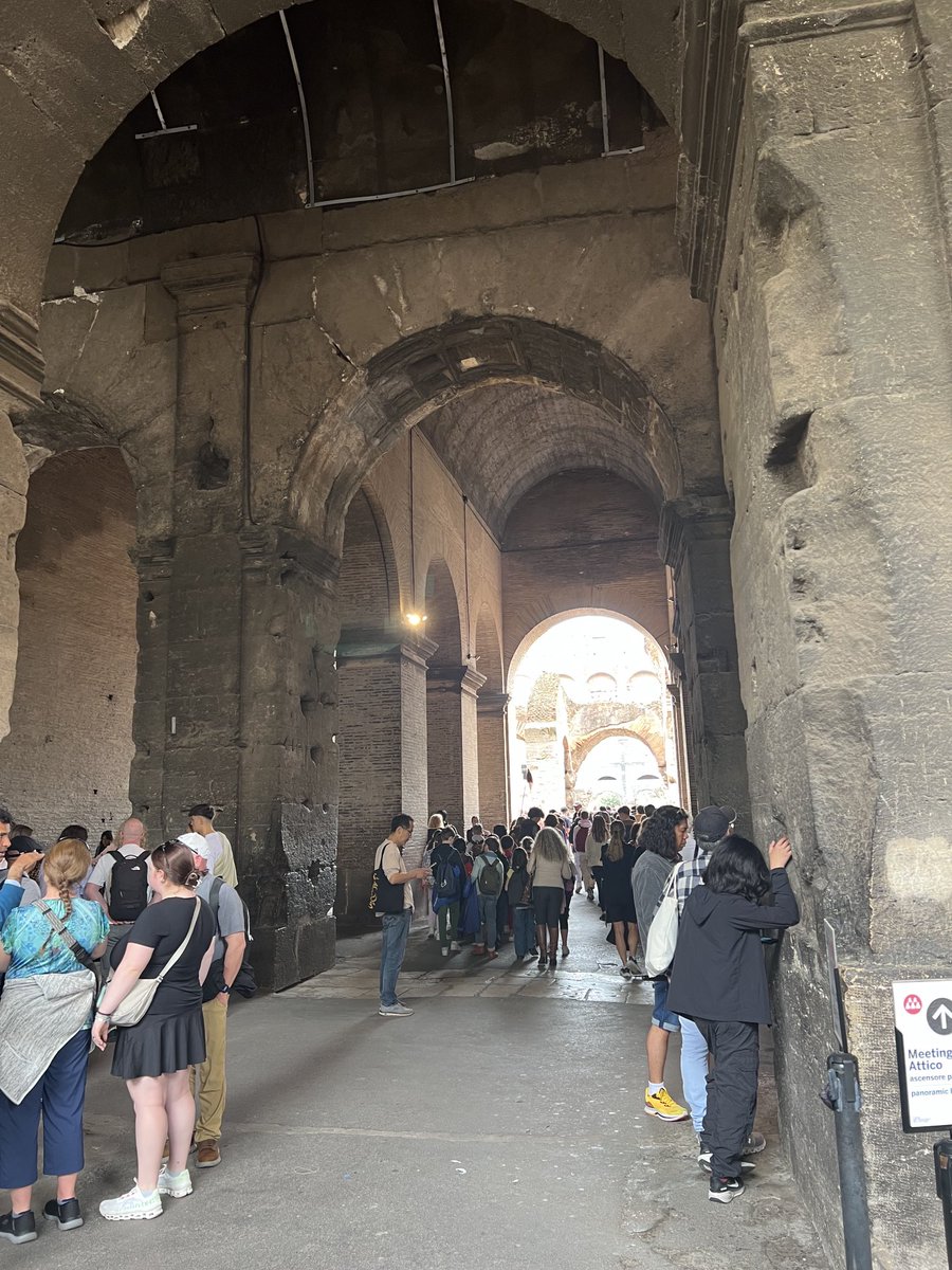 ScienceTech's tweet image. Day II in Rome: We received a guided tour of Rome with an expert local guide. Our students visited the Colosseum and the Roman Forum.
