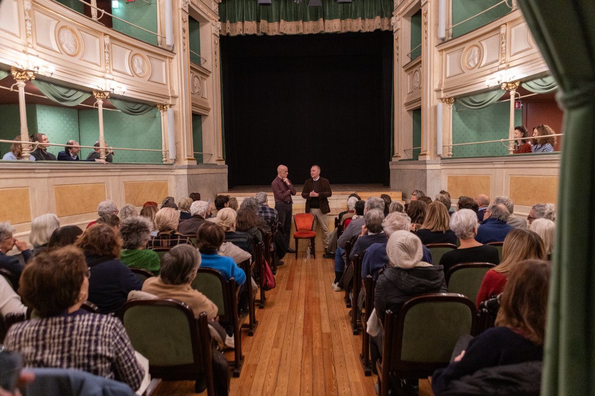 🗣️Oggi si celebra la Giornata Mondiale della voce, e noi di BookCity volevamo cogliere l’occasione per ringraziare tutti i lettori volontari del Patto di Milano per la lettura - Area Biblioteche del Comune di Milano che da tempo animano numerosi incontri❤️

#Giornatadellavoce