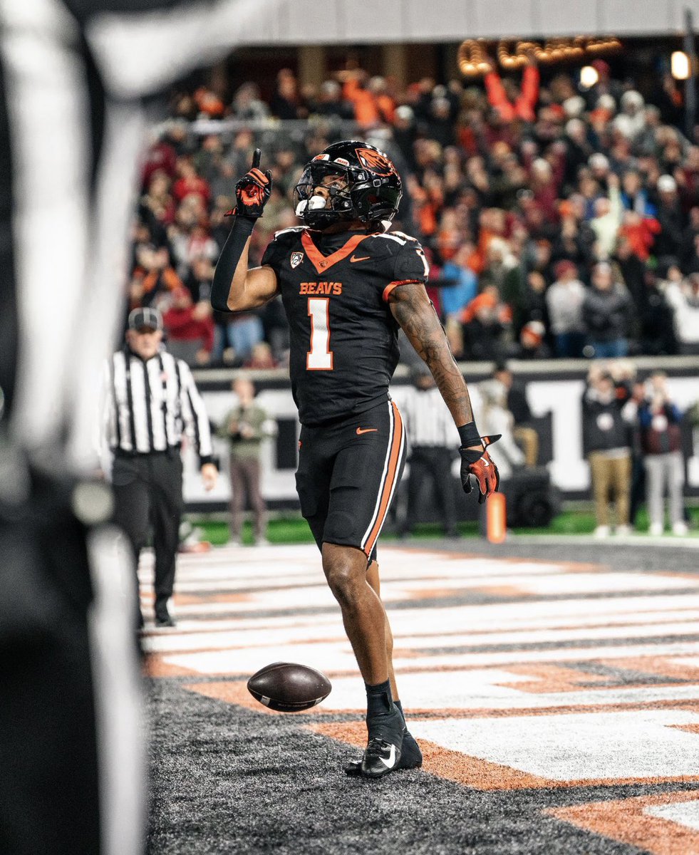 HilerXaier's tweet photo. After a great conversation with @Coach_Chance I am blessed to receive a 🅾️ffer from Oregon state!!!
@DaveHenigan @RyanRaiderFB @CoachMyronN @TFloss32 @BeaverFootball @DontonioKeshon @940Elite @CoachCockerill @247recruiting @RivalsCamp @on3 @TXTopTalent  @DRR_Recruiting https://t.co/UQIEIMlfAs