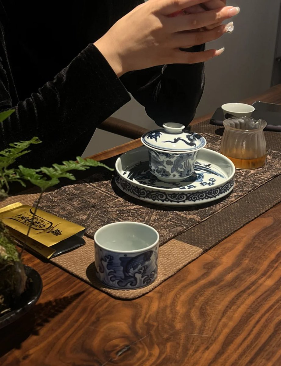 「お茶の一生は、沈んでは浮かんでの物語です」。お茶を飲む自由とは