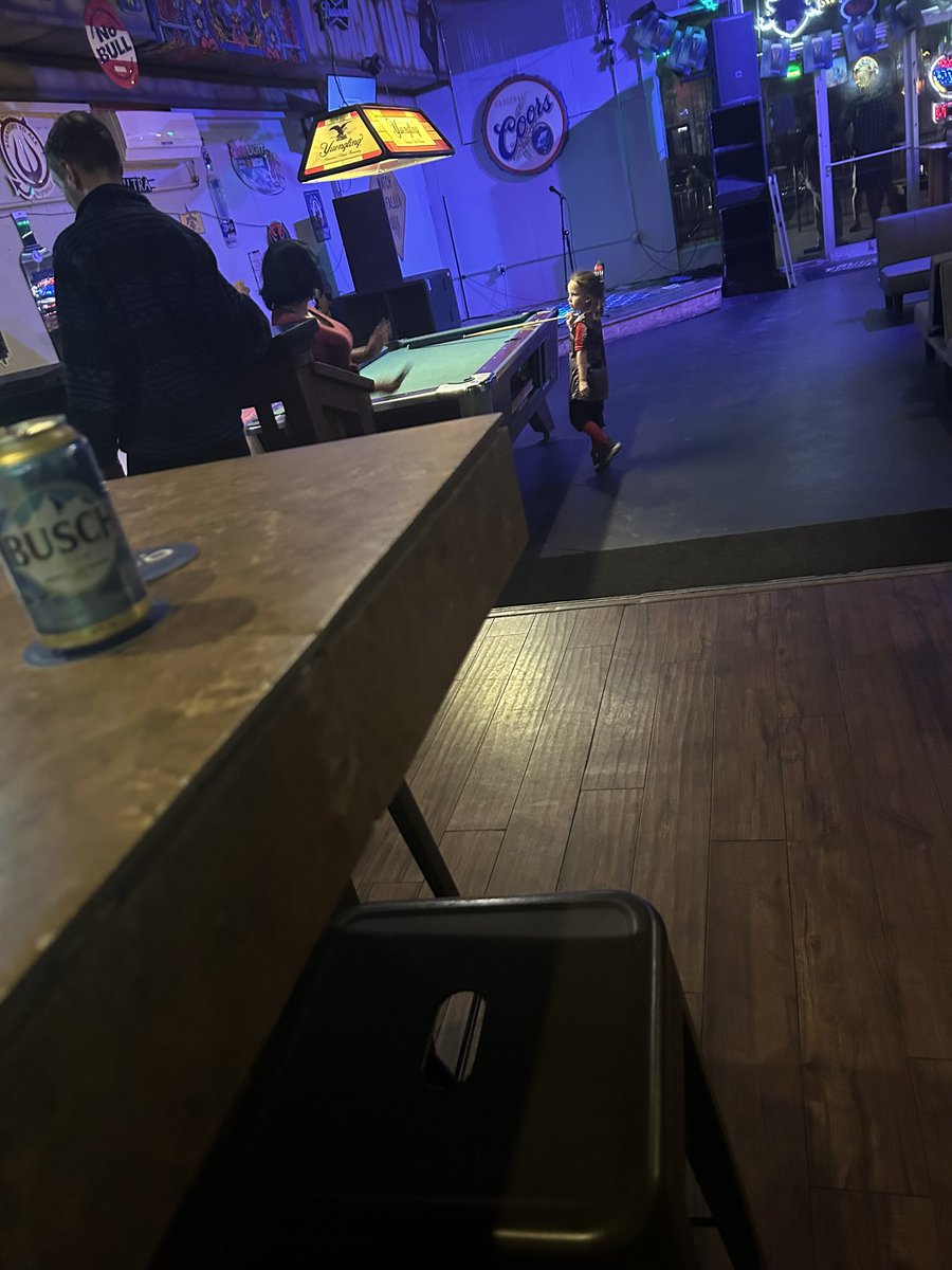andrewfuller90's tweet photo. Hey @jontaffer when a bar has to bring in an additional owner cause they’re failing then you see this, when the bar in Gadsden Alabama is failing and the bar is  21+ what you do?! #atomicjhonnys @BarRescue https://t.co/PGEeAqazzA