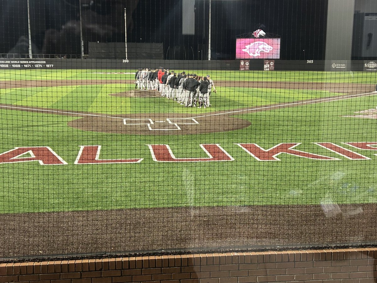 4 hours and 20 minutes later, ⁦<a href="/AStateBaseball/">Arkansas State Red Wolves Baseball</a>⁩ leaves Carbondale with a really nice win!  Took EVERYBODY (including 10 pitchers) to get it done. Awesome to see a lot of guys step up to beat a good team on the road!