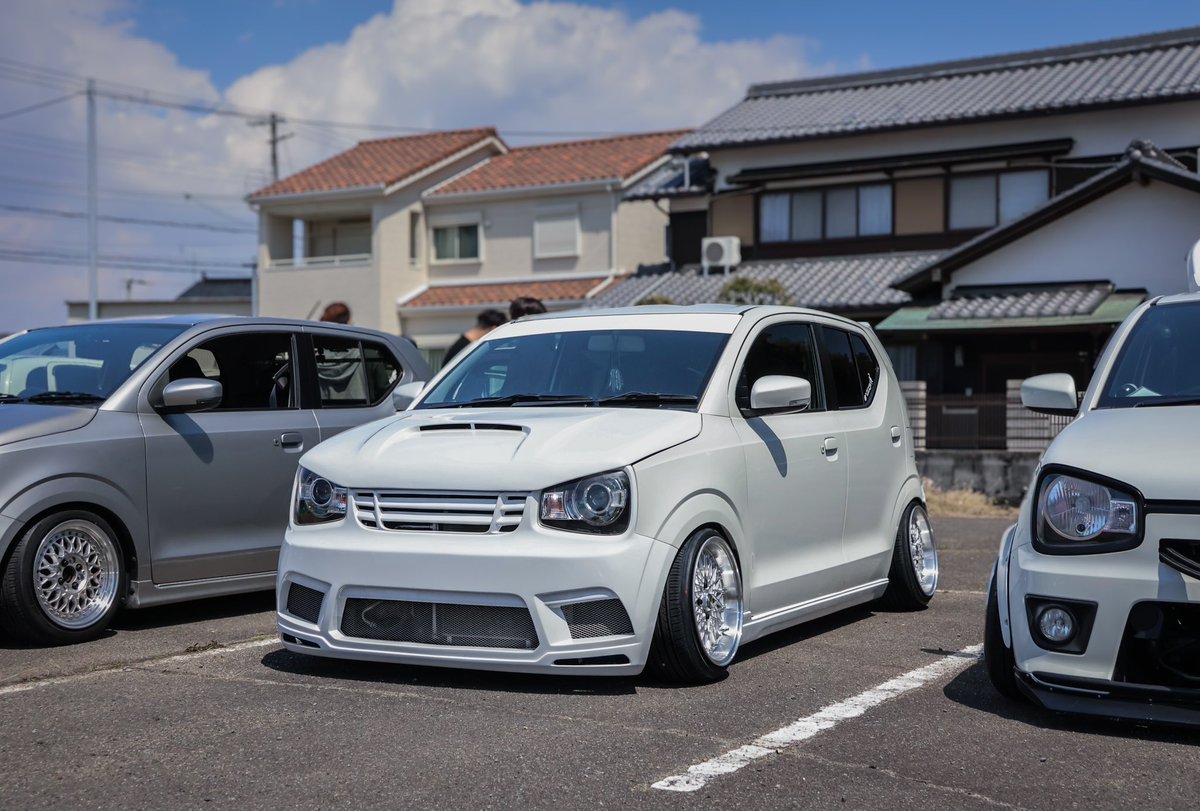 #低車高のアルトはかっこいい

もうちょい下げたい（慣れながら）あと何かが足りない。
唯一無二までまだまだ