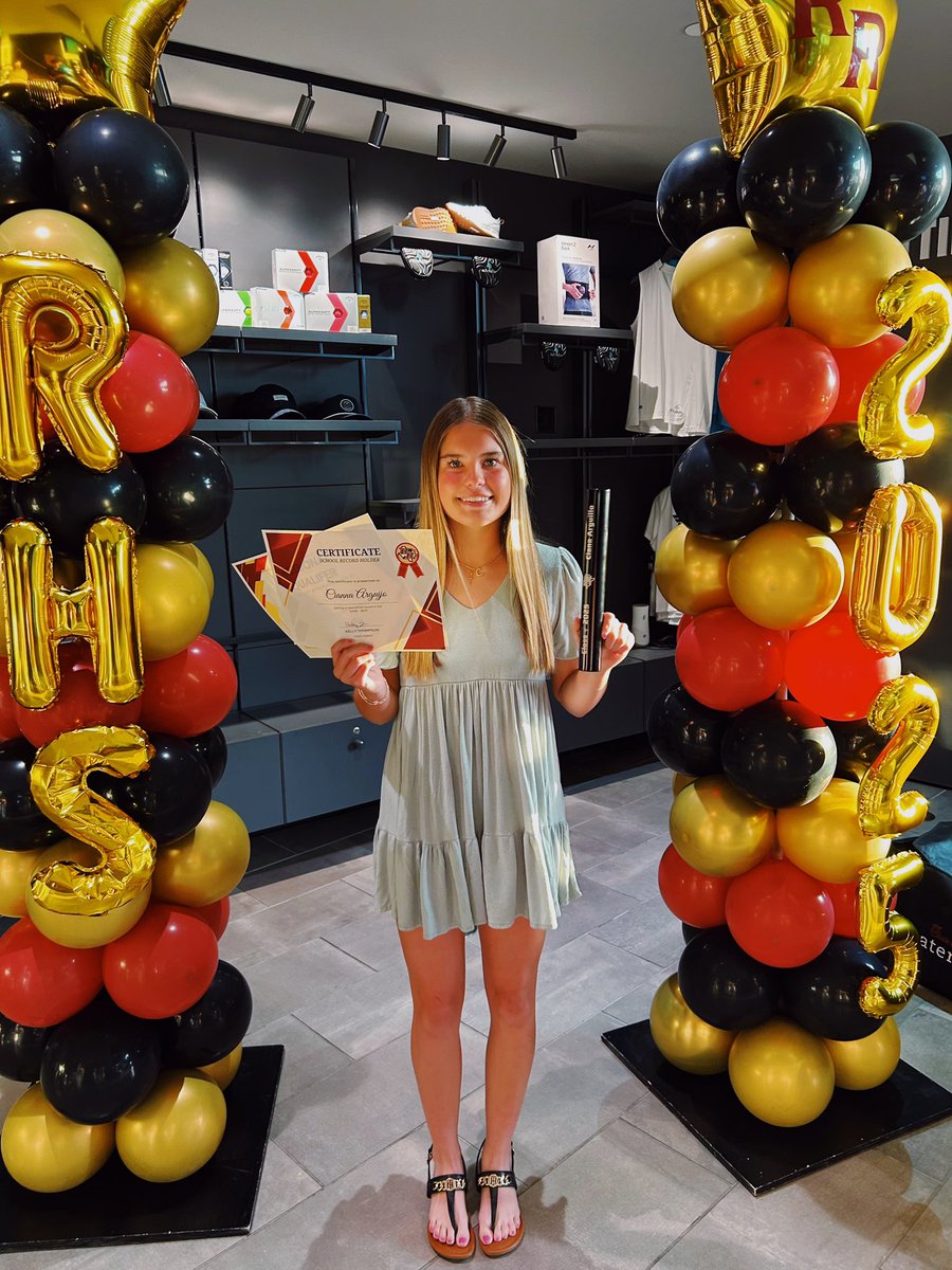 cianaarguijo's tweet image. Senior year track banquet!! School record holder for the 4x1 m relay with a time of 48.19 and an area qualifier for the 100 m dash! ➡️➡️➡️ Regionals this week!!!!! #timetogotowork @ACU_Softball @Rouse_Softball @C_robertson10 @coachkoons