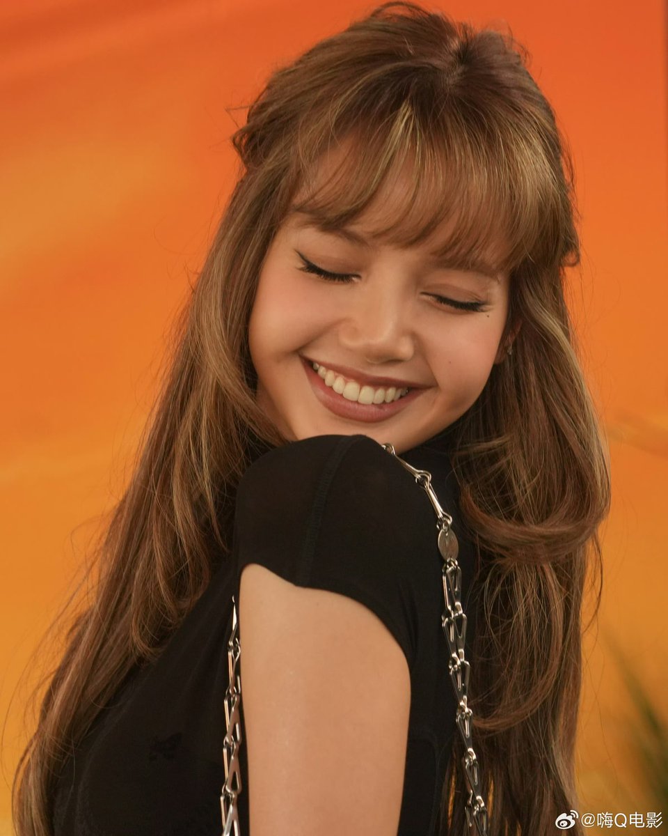 สถิติอะ ยังไม่ต้องรีบสรุปกันออกมาหรอก  มันต้องรอเทศกาลจบ แล้วให้ทางผู้จัดเขาออกมาบอกเถอะ เพราะตอนนี้มันมีใครยอมให้เมนตัวเองเป็นรองหรอก หลายสถิติจนงงไปหมด ตอนนี้หน้าที่พวกเราก็คือเติมเอนเกจเข้าไปเรื่อยๆ อย่าหยุดค่ะ 

THAICONIC LISA COACHELLA
#LISACHELLA #Coachella2025