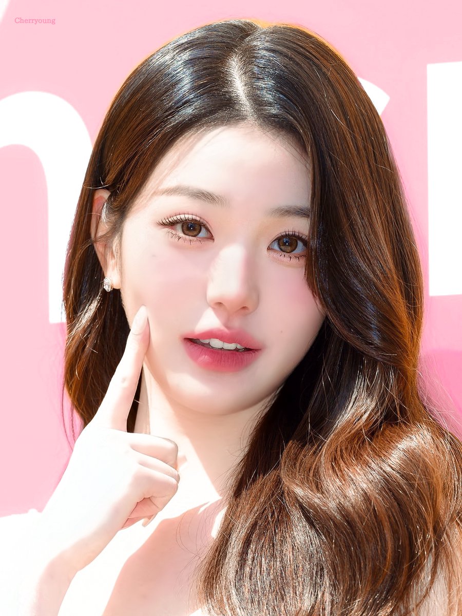 Cherryoung_wy's tweet photo. 🌸 #장원영 https://t.co/g99j5O1XIS