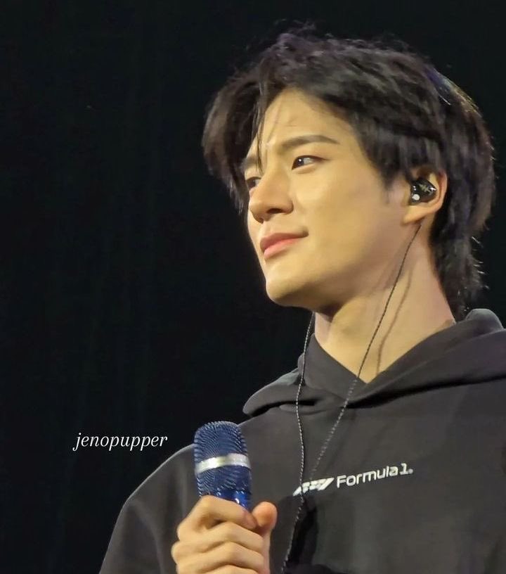 bnggeopang's tweet photo. jeno by fans camera >>>> https://t.co/HsLr425AJ4