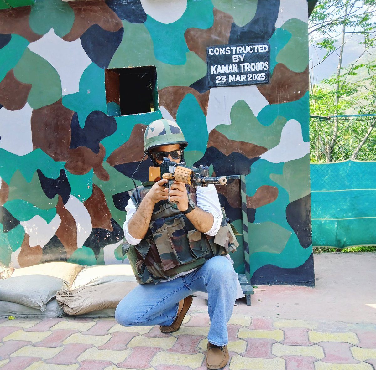 askshahid_'s tweet photo. No stripes on my shoulders, no medals on my chest just a dream in my heart, burning louder than the rest.
#SoldierAtHeart #WarriorMindset #DisciplineOverEverything #ServeTheNation #KamanPostUri
#LOCUri https://t.co/pn60gUF2CZ