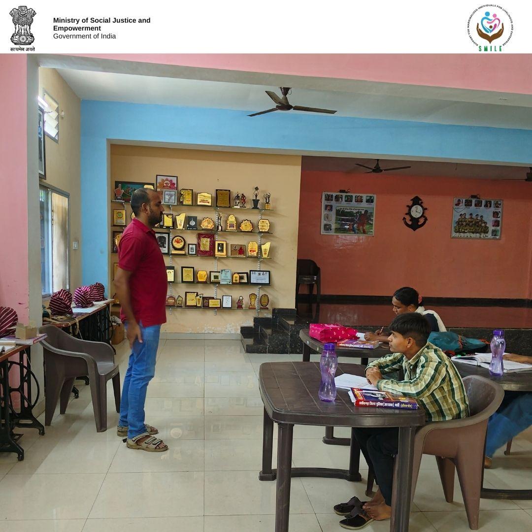 SMILE MoSJE (@smile_mosje) on Twitter photo DoSJE supported Garima Greh, Mitwa Sankalp Samiti, Raipur, Chhattisgarh organised training classes for competitive exams.
#equalrightsforall #Equality #TransRightsAreHumanRights #inclusion <a href="/Drvirendrakum13/">Dr. Virendra Kumar</a> <a href="/blvermaup/">B.L Verma</a> <a href="/MSJEGOI/">Ministry of Social Justice & Empowerment, GOI</a> <a href="/mygovindia/">MyGovIndia</a> <a href="/PIB_India/">PIB India</a> <a href="/NISD_India/">National Institute of Social Defence (NISD)</a> <a href="/NMBA_MSJE/">Nasha Mukt Bharat Abhiyaan</a> DoSJE supported Garima Greh, Mitwa Sankalp Samiti, Raipur, Chhattisgarh organised training classes for competitive exams.
#equalrightsforall #Equality #TransRightsAreHumanRights #inclusion <a href="/Drvirendrakum13/">Dr. Virendra Kumar</a> <a href="/blvermaup/">B.L Verma</a> <a href="/MSJEGOI/">Ministry of Social Justice & Empowerment, GOI</a> <a href="/mygovindia/">MyGovIndia</a> <a href="/PIB_India/">PIB India</a> <a href="/NISD_India/">National Institute of Social Defence (NISD)</a> <a href="/NMBA_MSJE/">Nasha Mukt Bharat Abhiyaan</a>