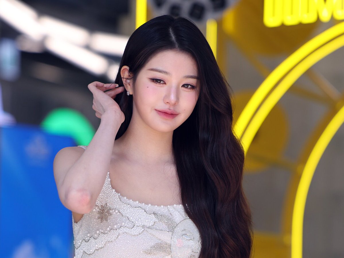 sportalkorea's tweet photo. ⭐250416 아이브 장원영
📸 Photographed by 뉴스1
#장원영 #JANGWONYOUNG #원영 #WONYOUNG #ウォニョン 
#아이브 #IVE
#이니스프리비타민C트위티 https://t.co/Yxg1015Txg