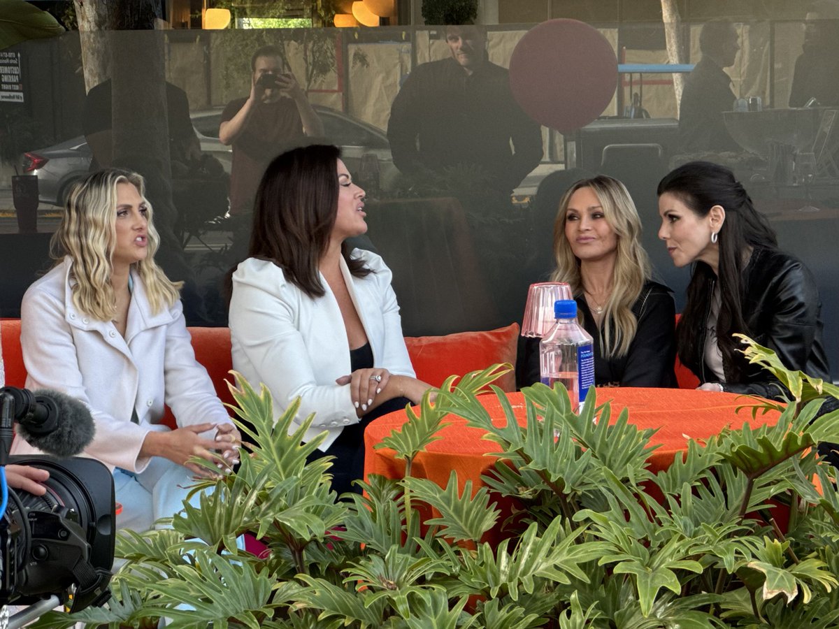 iSeeCyrus's tweet image. CRAZY DAY!! Stumbled upon the cast filming #RHOC in WeHo!!! 😳😳😱😱😵😵🍊🍊🍊🍊🍊🍊🍊🍊🍊
 #WestHollywood #DreamsComeTrue