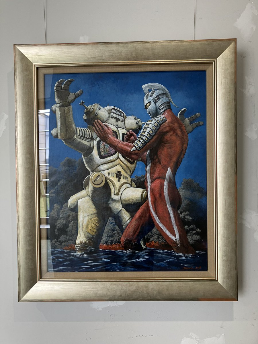 研究室前に、久しぶりにキングジョーとセブンを飾ってみた。