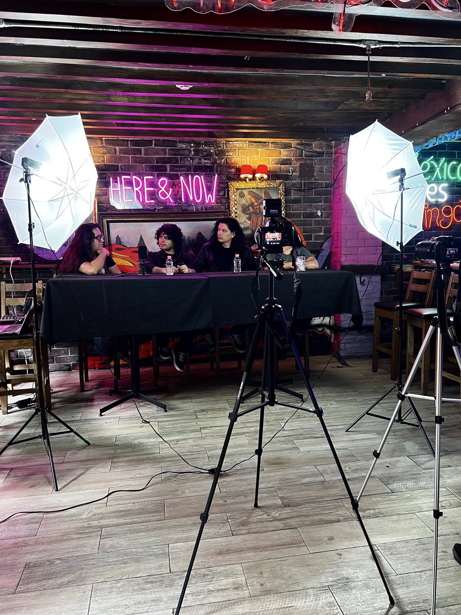 Una estupenda entrevista de hoy de Santino y Alán con El Ritual Media🤘😉🔥 

#weareantahkarana 
.
.
.
.
.
.
.
#antahkarana #antahkaranaband #entrevista #entrevistas  #rockero #rockerstyle #rocklife #rockstar #santinoorion #metalbands #metalhead #longhair #lovemusic #music