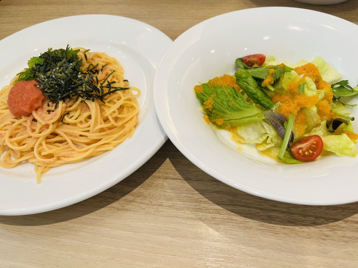 takegawamiko's tweet image. 番組収録からのデニーズでランチ🍽️
そして…自主練🎤😊🎶頑張りすぎずに
頑張る💪　＃竹川美子　＃海峡おんな船
＃デニーズランチ　#ヒトカラ　#自主練