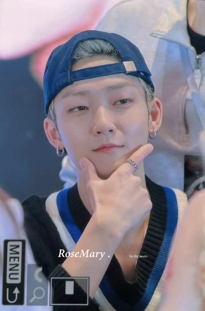 RoseMary. tweet media