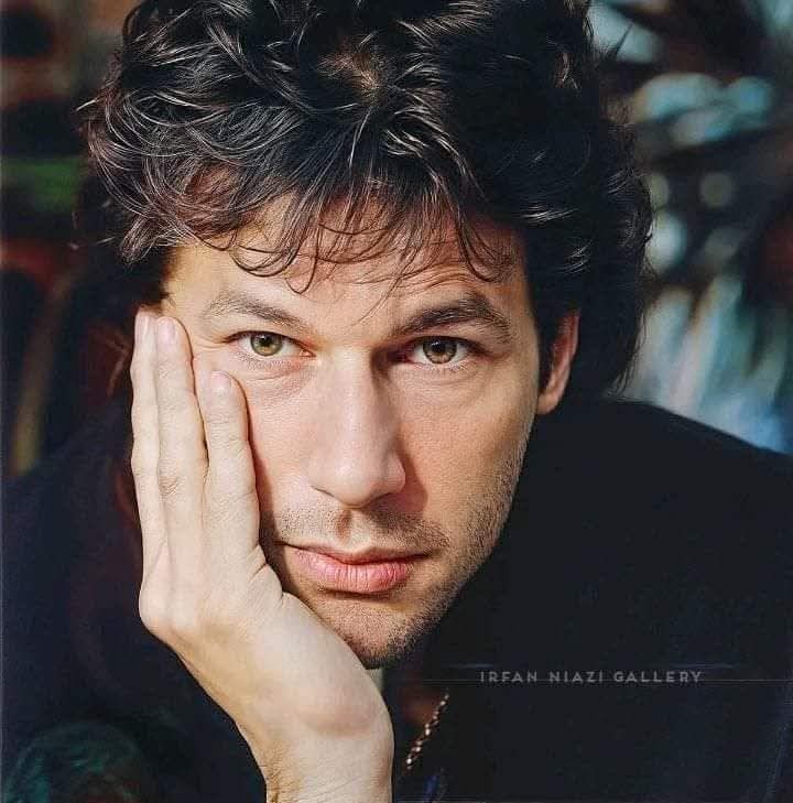 Murشد💕
#NewProfilePic
#خان_سے_ملاقات_کرواؤ