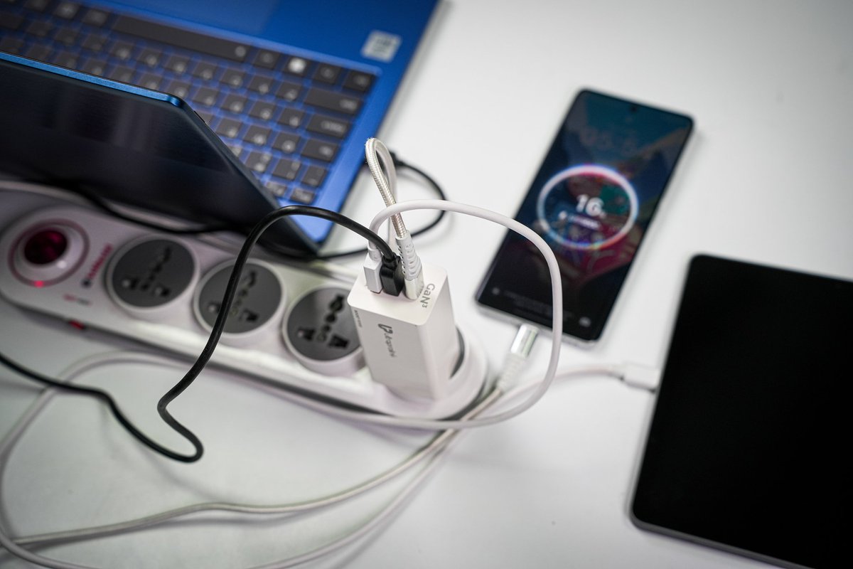 TechFactsRafee's tweet photo. Slim, light weight & Ultra Portable 👌🔥
This is #UltraProLink Boost PD 100W GaN Travel Charger,
Max Power Output: 100W (PD-PPS)
You can charge your laptop,Phone & TWS at a time.
1.5m nylon braided cable included.
Price: ₹4199
Single solution 👌👌
https://t.co/U8Q3jzCpqq
#ad https://t.co/uI5GVUA46D