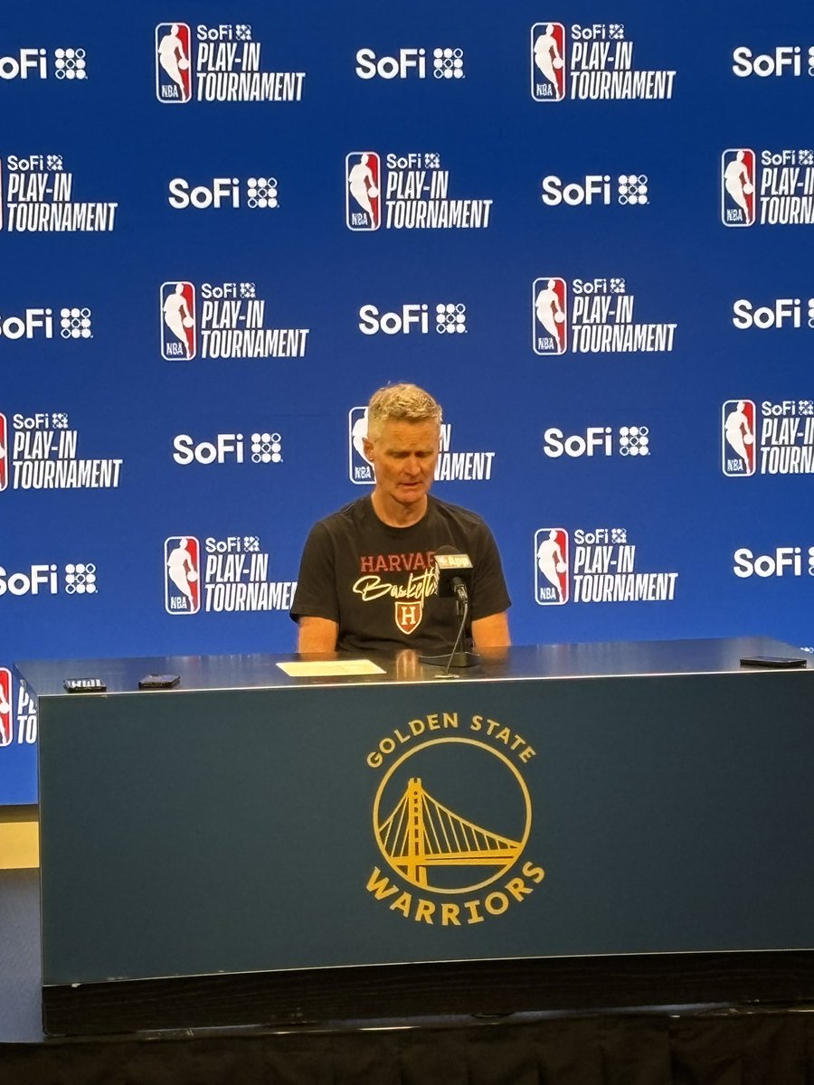 Steve Kerr rockin the <a href="/HarvardMBB/">Harvard Men’s Basketball</a> shirt postgame