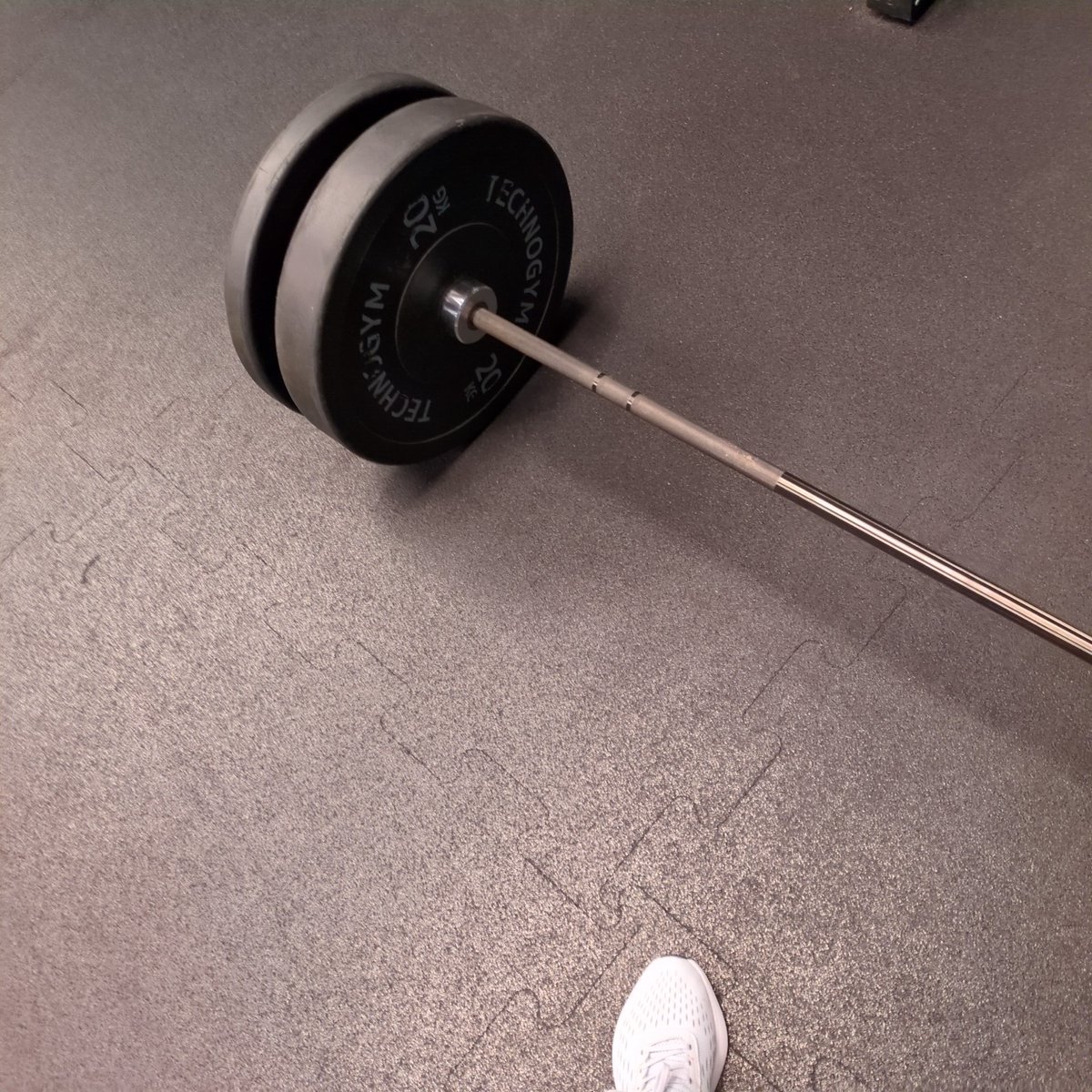 I don't know you
But i don't give a fuck