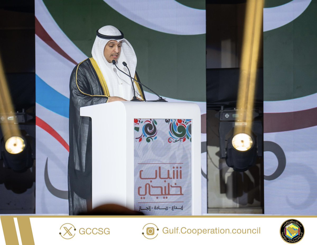 GCCSG's tweet photo. معالي الأمين العام لمجلس التعاون@jasemalbudaiwi : يولي أصحاب الجلالة والسمو قادة دول مجلس التعاون -حفظهم الله ورعاهم- إهتماماً بالغاً بالشباب، إدراكاً بأهمية دورهم في مسيرة التنمية، وبناء المجتمعات الخليجية القادرة على مواكبة التحديات.

https://t.co/1LNn4s7veb

#يوم_الشباب_الخليجي
#إبداع_ريادة_إنجاز
#مجلس_التعاون