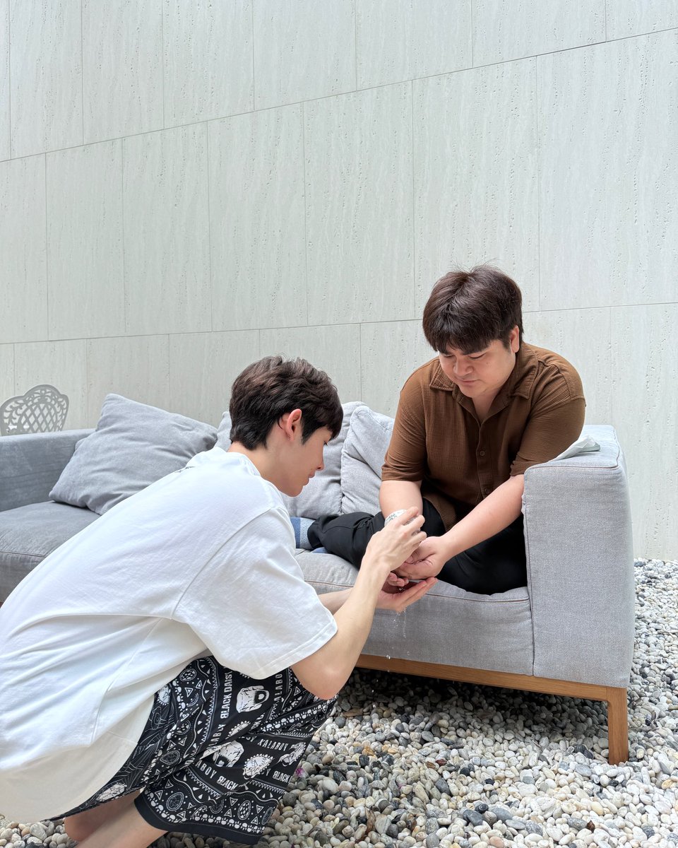 Jamessu_w's tweet photo. อยู่เป็นร่มโพธิ์ร่มไทรร่มยูวีให้พวกผมไปนานๆนะครับป๊าอ๊อฟ @AoftionDMD https://t.co/o3j5Bv6ymR