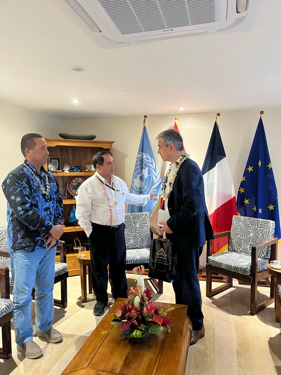 Marc Abensour (@marcabensour) on Twitter photo Très reconnaissant à M.Antony Géros, Président de l' Assemblée de Polynésie française pour cet entretien convivial sur les enjeux de la Polynésie dans l'#Indopacifique et les défis à relever ensemble. <a href="/HC_Polynesie987/">Haut-commissariat en Polynésie française</a> #Polynésie Très reconnaissant à M.Antony Géros, Président de l' Assemblée de Polynésie française pour cet entretien convivial sur les enjeux de la Polynésie dans l'#Indopacifique et les défis à relever ensemble. <a href="/HC_Polynesie987/">Haut-commissariat en Polynésie française</a> #Polynésie