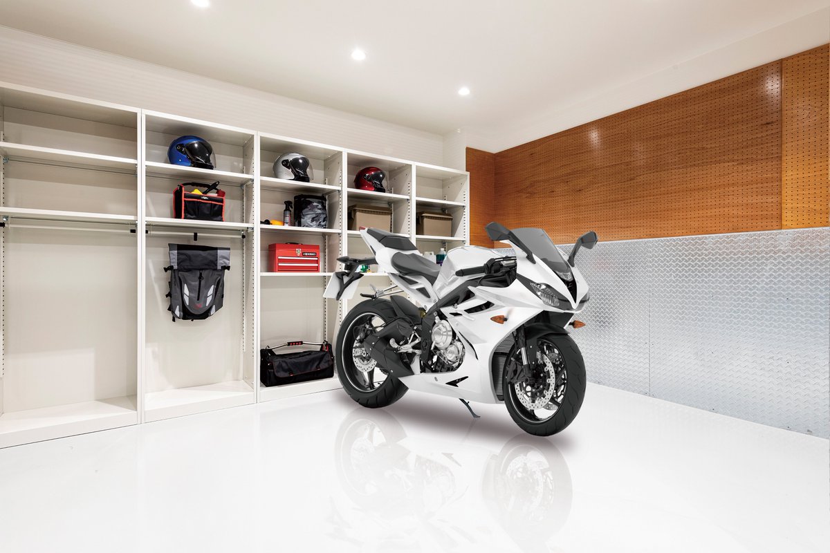 QurazTrunkroom's tweet photo. ドライブやバイクのツーリング日和の季節ですね☀
大切なバイクは、
屋内型のパーキングで保管しませんか？
オープンとガレージの２タイプ。
電源・無料ロッカー付き。
洗車設備がある店舗も！

 #駒場東大 #幡ヶ谷 #高輪台 #バイク好きと繋がりたい #バイク #収納 #トランクルーム #キュラーズ https://t.co/3XirbJjWyj