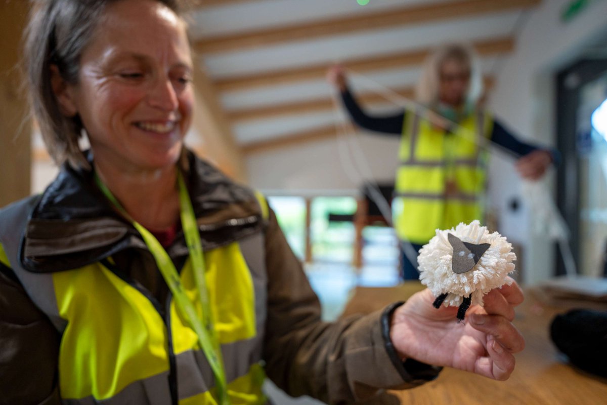 earth_trust's tweet photo. 🚜We Need You!🐑

Our May Spring Festival is a whole farmyard of fun and we need volunteers to help us make it a great day out for everyone; could you help?

It's a great vibe, so if you’re up for lending a hand, get in touch via volunteering@earthtrust.org.uk today!💚 https://t.co/uAFWHUiFmV