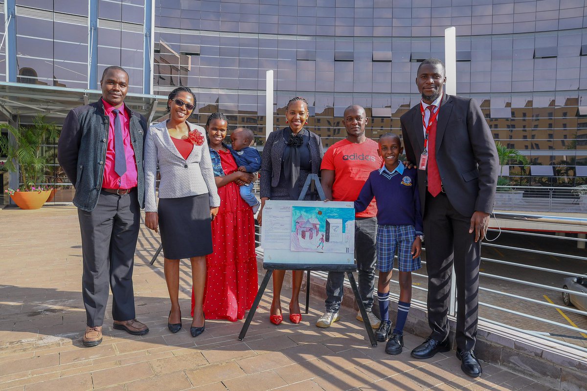 JubileeGroupKE's tweet photo. “Creativity is the magic that makes everything possible, and today, we celebrate the young artists making it happen!” Asman Mugambi, CEO Jubilee Life Insurance, we’re proud to support the next generation of innovators!👏🏼
#LiveFreeArtCompetition #JubileeLifeInsurance #FaidaElite https://t.co/uRaFqSVVyQ