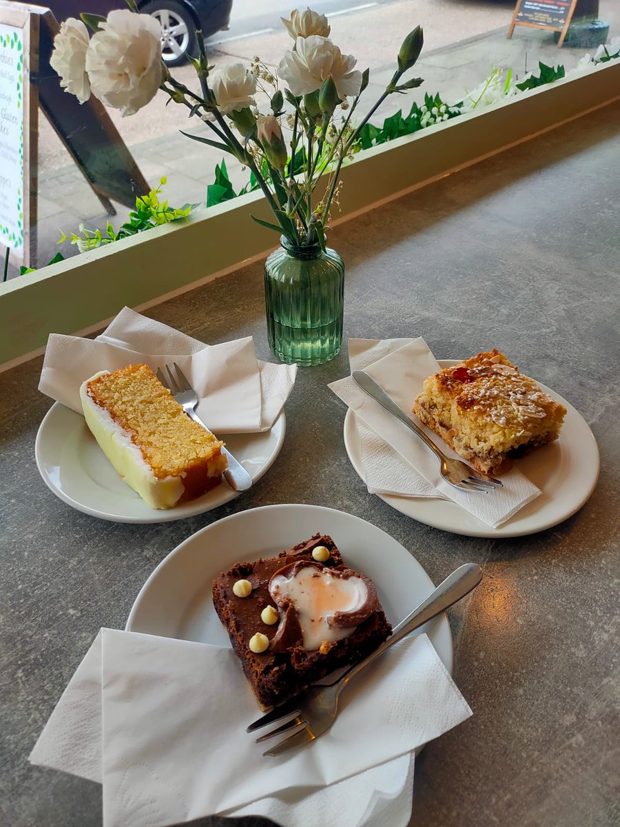 NEWS! We had a great #glutenfree experience at Drury, what a fabulous cafe. Located in Southwick Square. The choice of gf options was amazing, including a selection of homemade cakes which were fantastic. The food was top class, you would not believe it's gluten-free! 😲