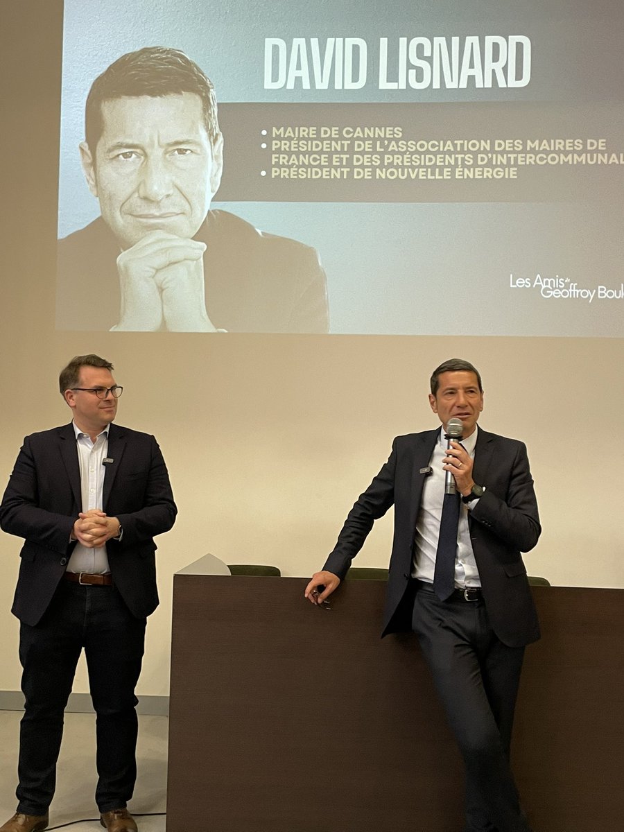 LedranCh's tweet photo. 🗣️ Grand succès de la conférence-débat-dédicace organisée par @geoffroyboulard @LesAmisdeGB sur les propositions de @davidlisnard pour remédier au déclin de la France et la faire renouer avec son destin : #Liberté #Responsabilité #Autorité #PerformancePublique
Cc.:@Nouv_Energie https://t.co/MtrW8f7gF9