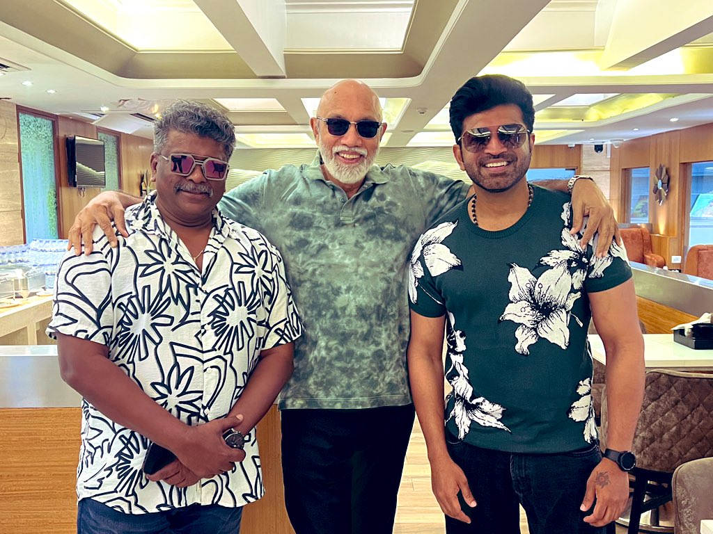 K Sathish (@sathishoffl) on Twitter photo #IdlyKadai ♥️
<a href="/wunderbarfilms/">Wunderbar Films</a> <a href="/DawnPicturesOff/">DawnPictures</a>
<a href="/dhanushkraja/">Dhanush</a> sir 💖
Fun Filled Times 🤩😇🎉
<a href="/arunvijayno1/">ArunVijay</a> sir #Sathyaraj sir <a href="/rparthiepan/">Radhakrishnan Parthiban</a> sir ♥️♥️♥️
Next Destination #Bangkok ✈️
<a href="/theSreyas/">Sreyas</a> ♥️
#riseandshine 💫 #IdlyKadai ♥️
<a href="/wunderbarfilms/">Wunderbar Films</a> <a href="/DawnPicturesOff/">DawnPictures</a>
<a href="/dhanushkraja/">Dhanush</a> sir 💖
Fun Filled Times 🤩😇🎉
<a href="/arunvijayno1/">ArunVijay</a> sir #Sathyaraj sir <a href="/rparthiepan/">Radhakrishnan Parthiban</a> sir ♥️♥️♥️
Next Destination #Bangkok ✈️
<a href="/theSreyas/">Sreyas</a> ♥️
#riseandshine 💫