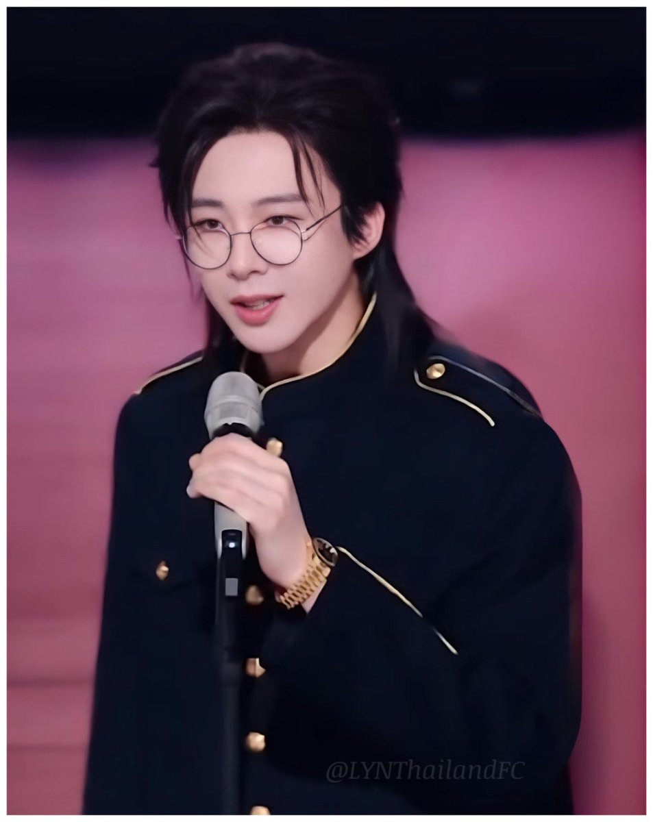 LYNThailandFC's tweet photo. 😍หนิงเกอวันนี้หล่อเท่ รอยยิ้มสดใส😁
🪽【天赐的声音】
✨ The Treasured Voice✨ ss6 
🗓️2025.04.16🪽

#天赐的声音 #刘宇宁天赐的声音
#LiuYuning #หลิวอวี่หนิง #刘宇宁 https://t.co/AlZUBmfWux