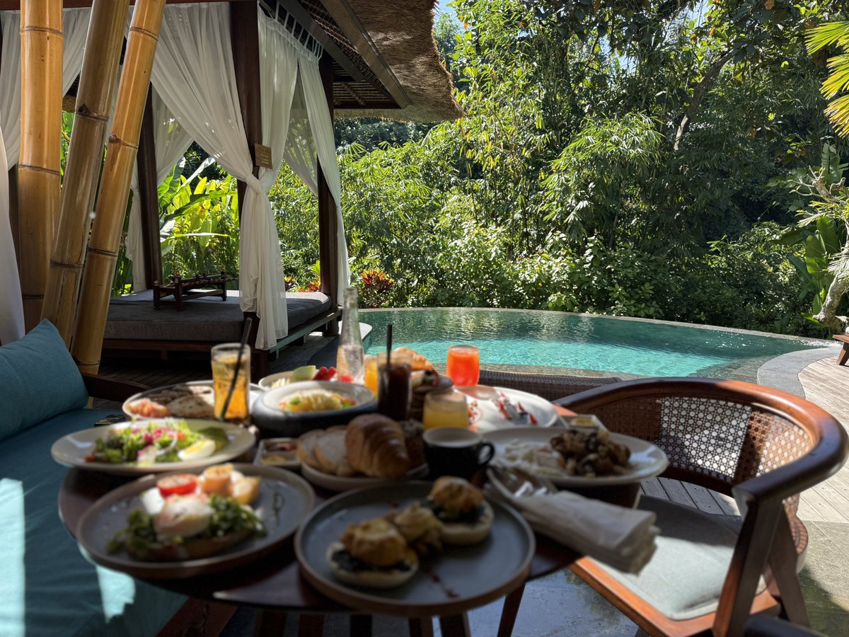 Day 7 in Bali🩵在峇里島的第七天
成功漂浮在工作壓力之外
只剩防曬和防曬和防曬😂😂
晚一點要體驗一下, 不一樣的戶外刺激活動

#Bali