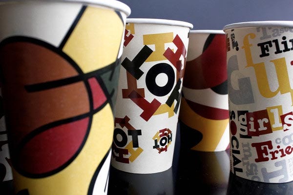 Hutland_Package's tweet photo. Let's get this party started! 🥳 Hutland Packaging's new Party Paper Cups are here in a dazzling array of colors &amp; designs! 🎉 Eco-friendly, durable, and the perfect way to celebrate sustainably. #HutlandPackaging #PartyPaperCups #SustainableParty #PartyEssentials https://t.co/YQLpLv6nBY