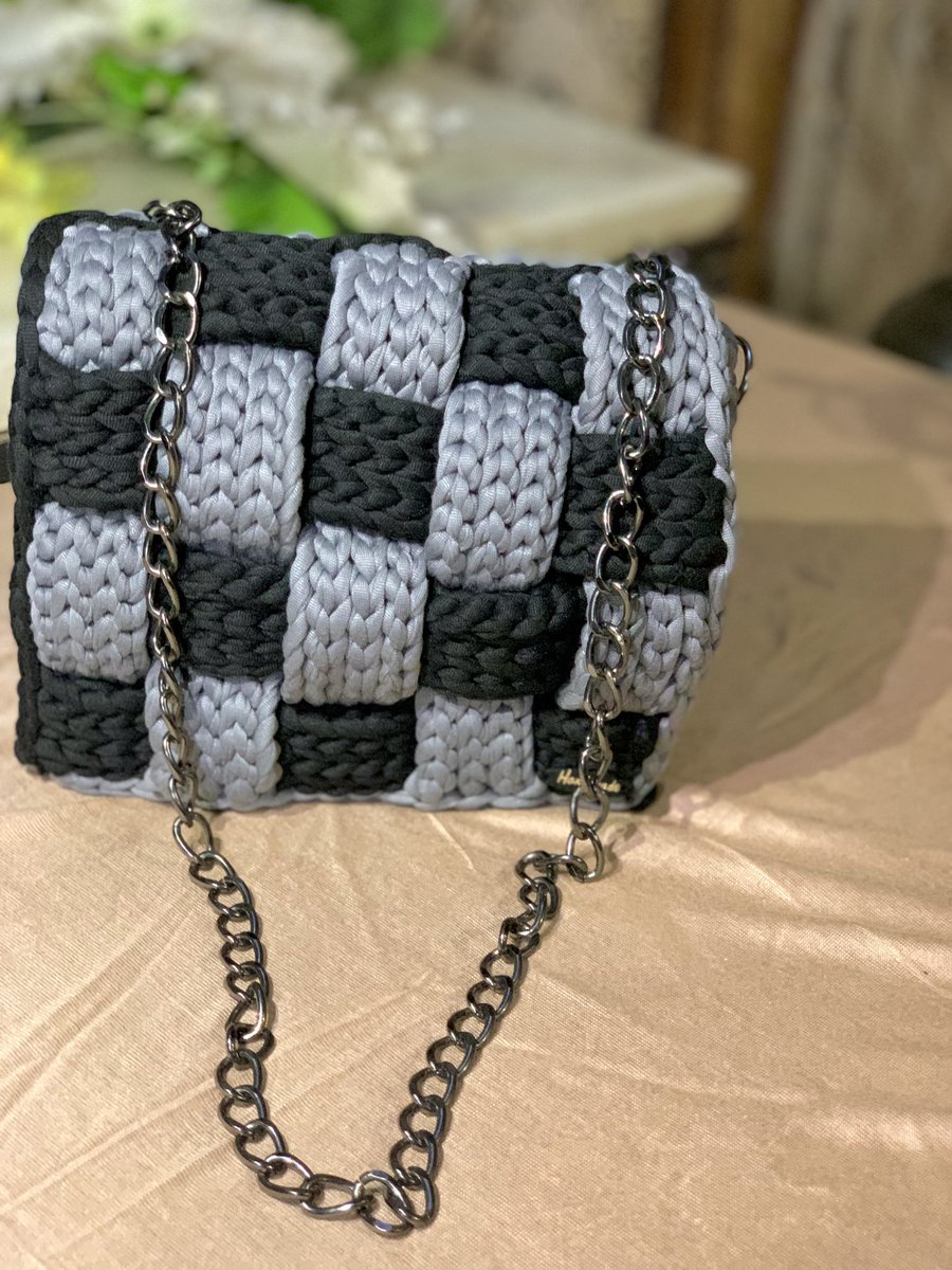 🧶🧶🧶
   Another commissioned work,Get your hands on our freshest handmade crochet piece.

🏷️12k (small size) 

16k for a medium size 

#HandmadeWithLove