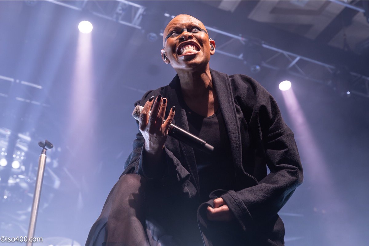 BreakGlassMag's tweet image. Stunning set musically and visually as always from Skunk Anansie last night at Brighton Dome, with support from So Good. Some awesome shots by Mike Burnell in our gallery here…
breakingglassmagazine.com/2025/04/16/liv…
📸 @iso400photo
🎤 @SkunkAnansie
🏛 @brightdome
📣 @joyconcerts