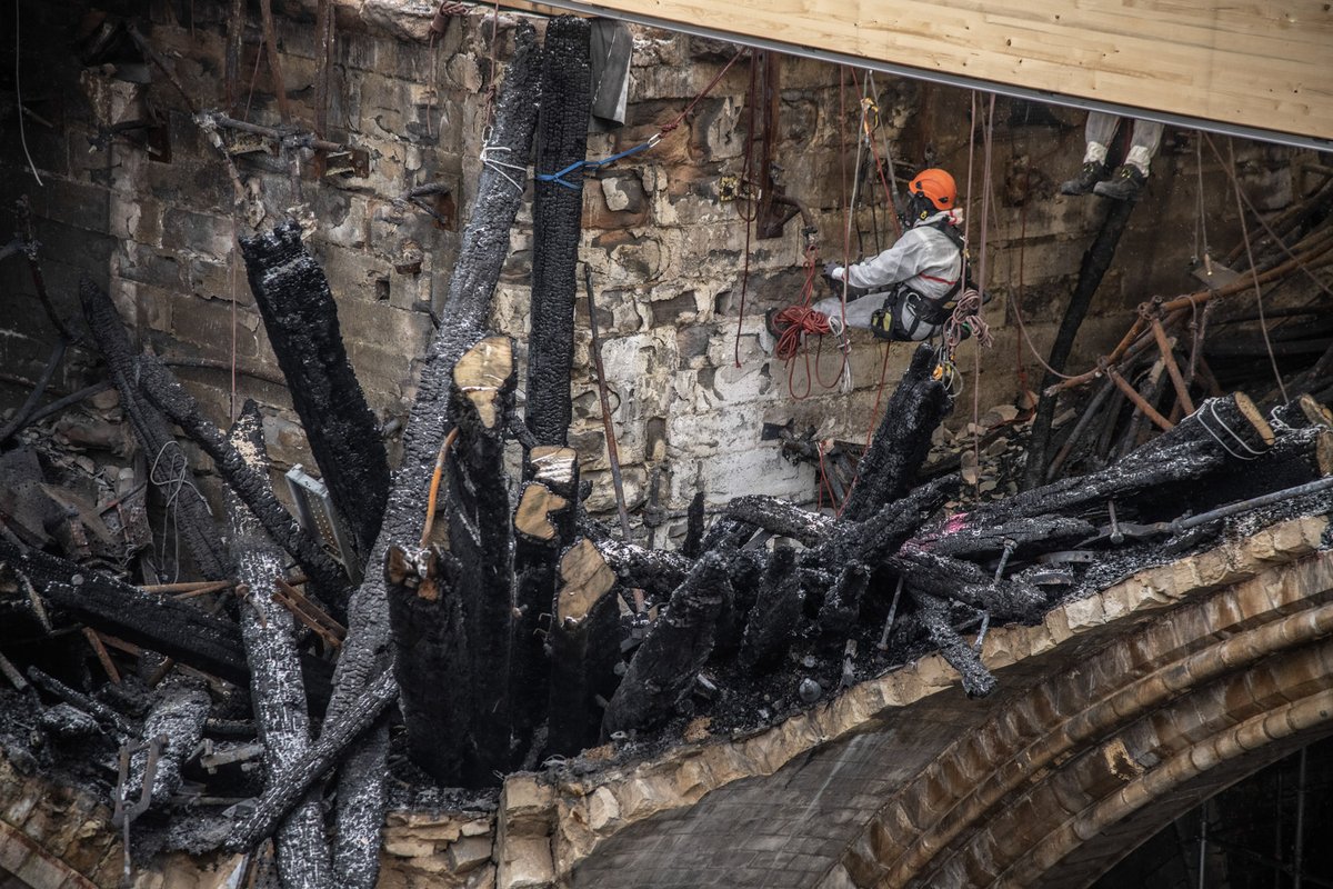 Groupe Jarnias (@groupe_jarnias) on Twitter photo Le 16 avril 2019, au lendemain de l’incendie qui a ravagé la cathédrale Notre-Dame de Paris, une mobilisation sans précédent s’est mise en place pour préserver l’intégrité structurelle de l’un des monuments les plus emblématiques du patrimoine mondial. Le 16 avril 2019, au lendemain de l’incendie qui a ravagé la cathédrale Notre-Dame de Paris, une mobilisation sans précédent s’est mise en place pour préserver l’intégrité structurelle de l’un des monuments les plus emblématiques du patrimoine mondial.