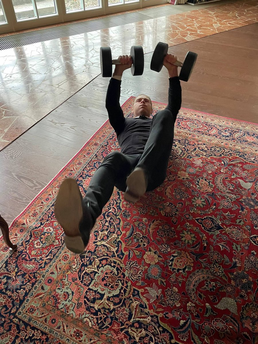 kolezanko's tweet photo. Dawno nie wrzucałam #checkform
Oto kilka przebitek z dzisiejszego treningu klata + triceps https://t.co/Ft989F4MfE