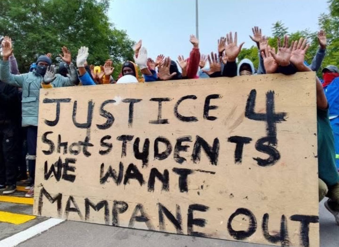 AffairAfrica's tweet photo. Tragedy at Walter Sisulu University: A residence manager allegedly shot 4 students—1 has died. 

Students have taken to the streets in uMthatha, demanding justice.

#StinaMzansi Warriors #WooliesEaster #WSU #Right2Protest Dortmund https://t.co/pMifd3IsGw