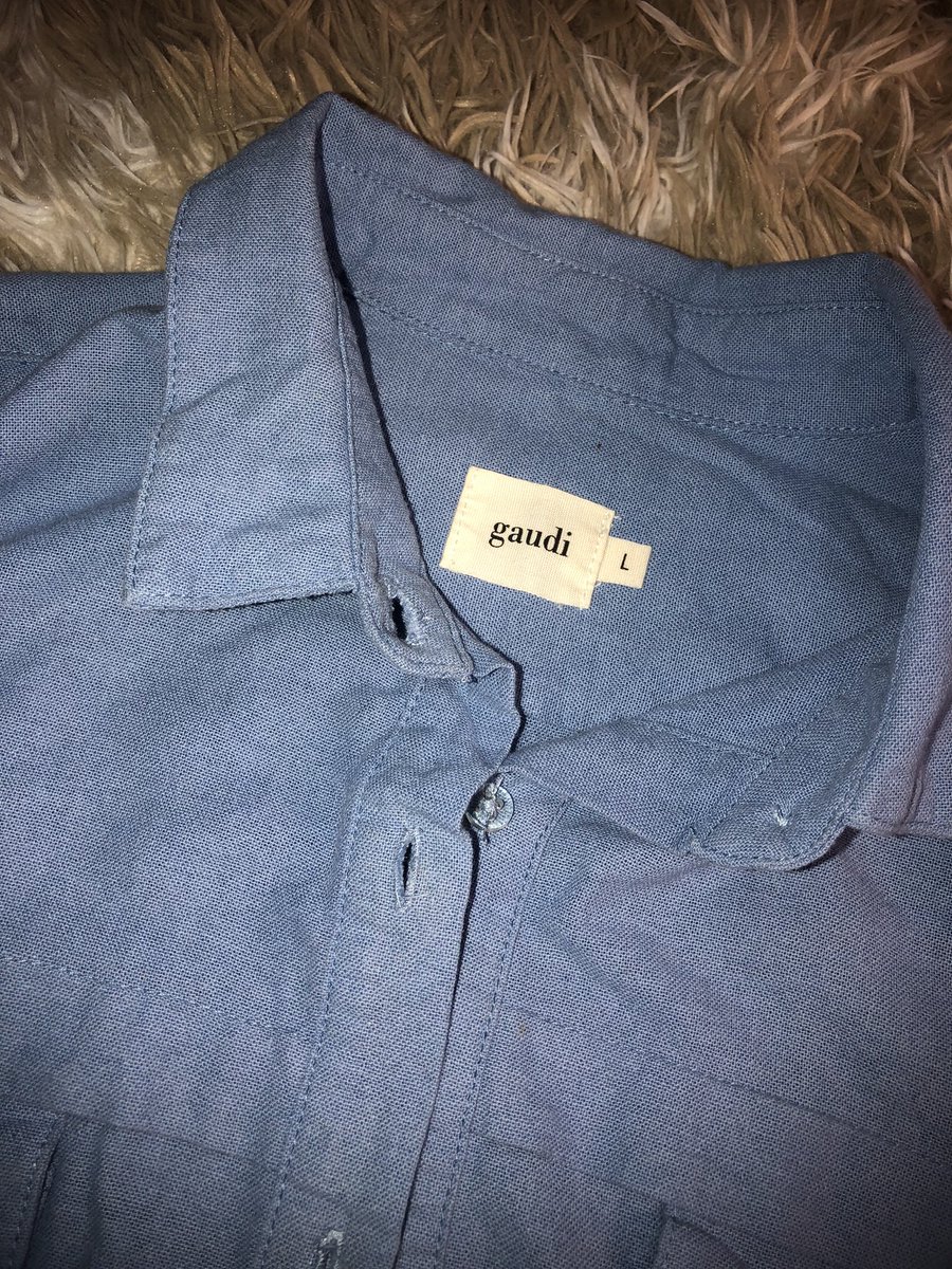 satorvvv's tweet photo. kemeja crop bisa dijadiin outer 
dari brand gaudi jarang dipake
bahan katun adem
size L
ld 110, pj 43
co by 🍊
💸 45k https://t.co/11lRpWRy7g