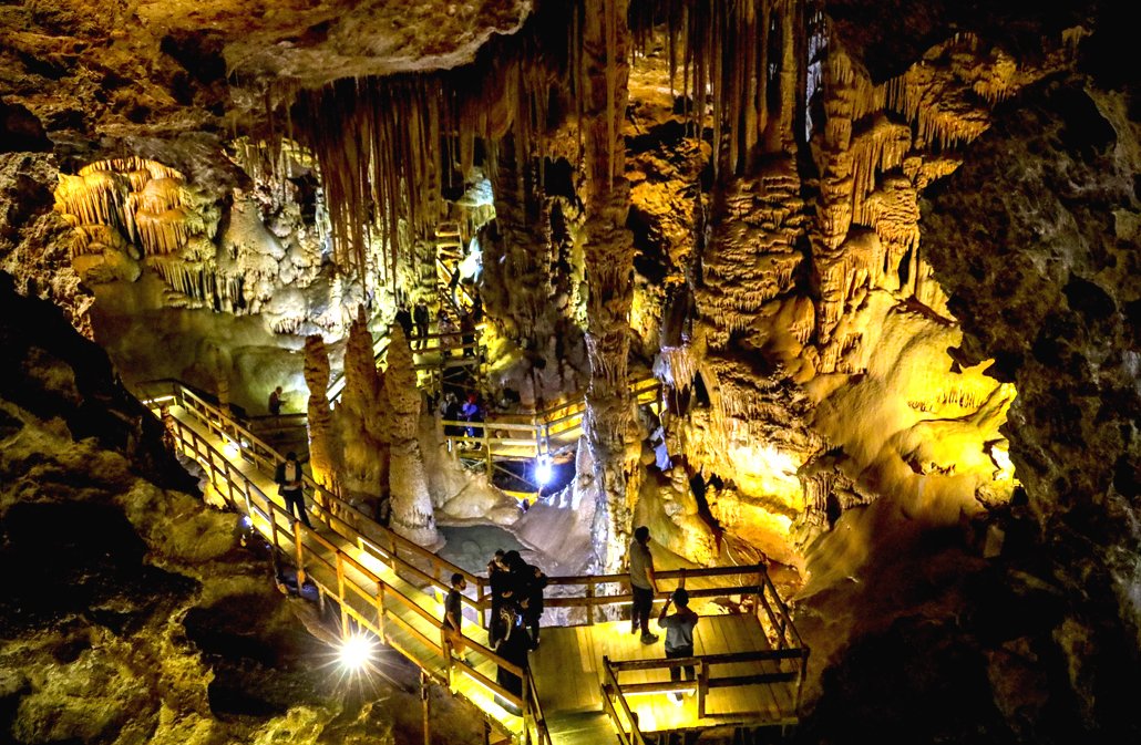 Faszinierende Höhlenwunder der Türkei. Mehr unter mortimer-reisemagazin.de/faszinierende-…

#AltınbeşikHöhle, #BallıcaHöhle, #DamlataşHöhle, #DupnisaHöhle, #GoTürkiye, #Höhlen, #KaracaHöhle, #KarainHöhle, #MortimerReisemagazin, #TravelMarketingRomberg, #Türkei, #Türkiye <a href="/GoTurkiye/">Go Türkiye</a>