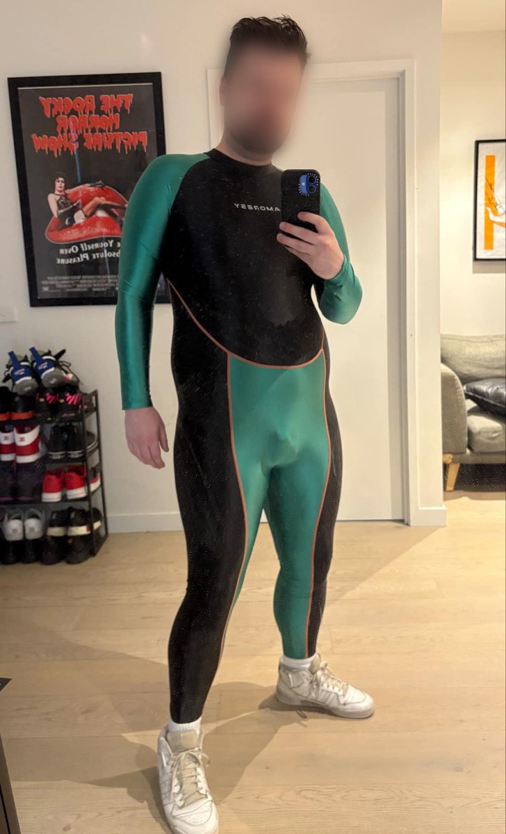 New Amoresy suit!!
Thoughts? 💚🖤😈