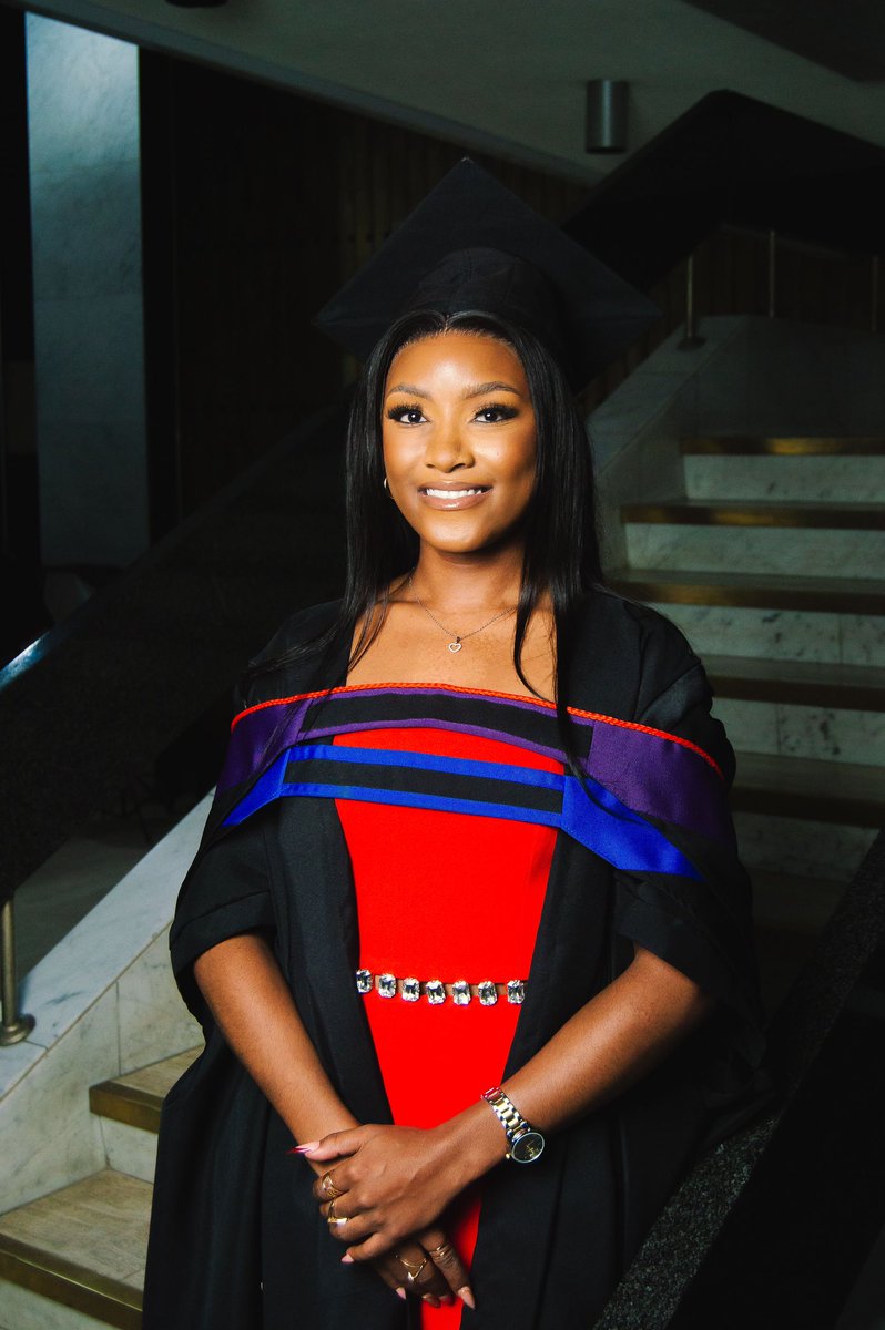 ReitumetseRath1's tweet image. BMedSc. Honours Cum Laude GraduATE🎓🧬❤️
#graduation
