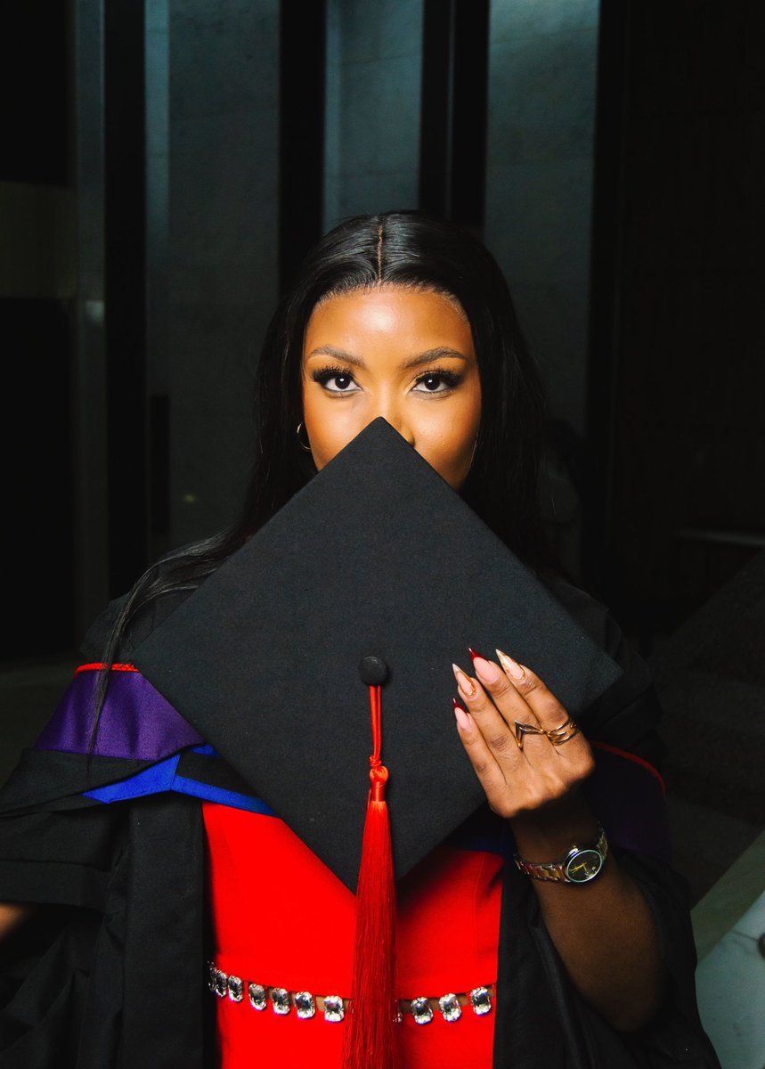ReitumetseRath1's tweet image. BMedSc. Honours Cum Laude GraduATE🎓🧬❤️
#graduation