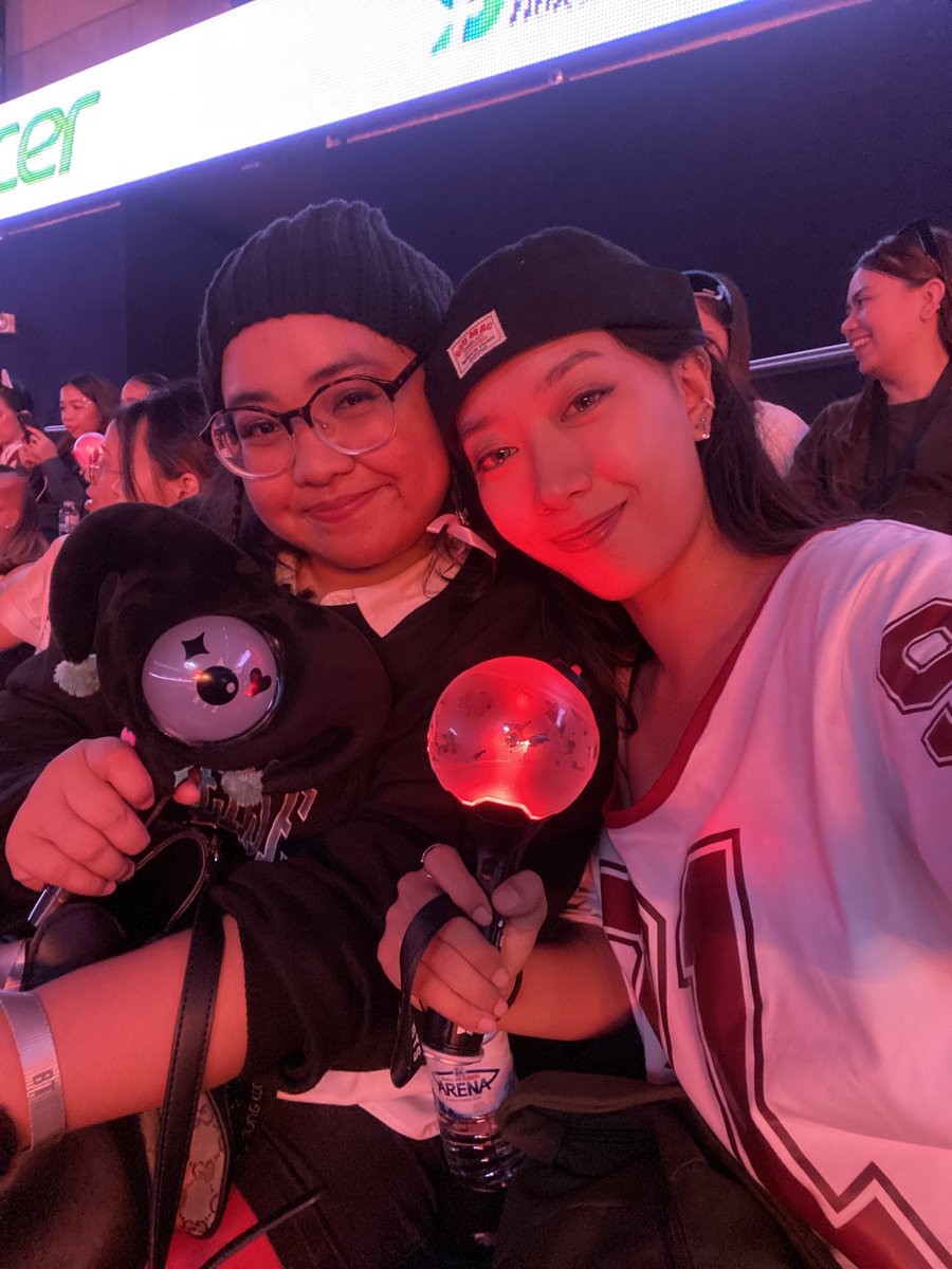 milyazv's tweet photo. surreal night ❤️‍🔥 ginilingan, kinaldagan, naikama ng 13.5k eme hahaha see you again soon, my hobibi 🐿️

✨manifesting for VIP tix for their OT7 show in manila✨ https://t.co/2SODWCbxKG