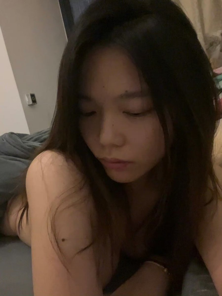 sharkface2024's tweet photo. 奴性太强，易受他人掌控。晚年生活难美好 https://t.co/HgWv9jEA2A
