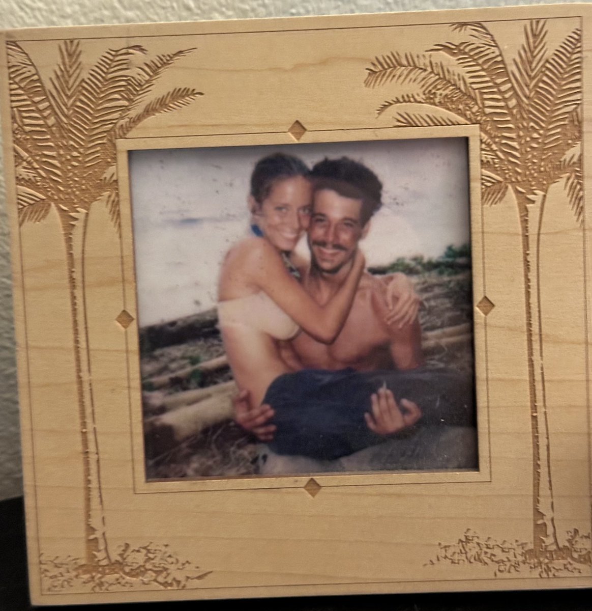 So crazy… 2 kids that met on an Island!🏝️ Happy Anniversary! ♥️ #20Years