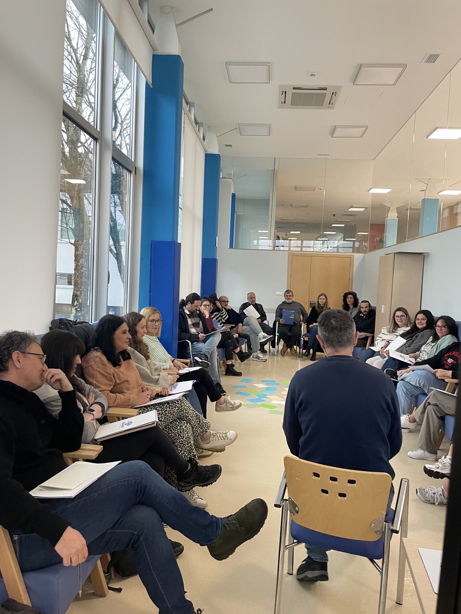 Aspanaes's tweet image. 🧑👩 21 profesionales de serv. atención diurna de Aspanaes, asistieron a la formación:“Introducción a la ética aplicada a la intervención social” de la mano del formador Jorge Rivas, impactando en la calidad de vida de las personas autistas 💙mejora continua cualificada🎯