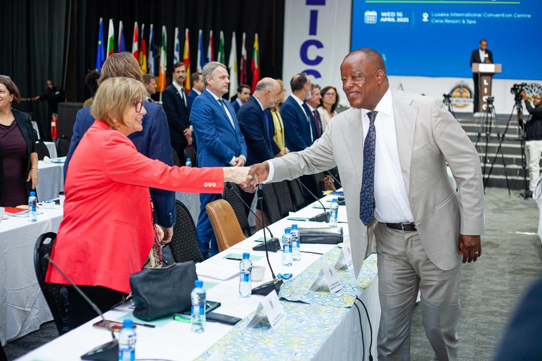Sweden in Zambia πΈπͺ (@swedeninzm) on Twitter photo Today, Sweden πΈπͺ is present at the EU-Zambia Partnership Dialogue, a collaborative effort between the <a href="/EUinZambia/">European Union in Zambia</a> and Zambia to strengthen our political, economic and social ties.
A special year with #EUZambiaAt50 and #SwedenZambia60.
πͺπΊπ€πΏπ²
#ZambiaEUPartnershipDialogue Today, Sweden πΈπͺ is present at the EU-Zambia Partnership Dialogue, a collaborative effort between the <a href="/EUinZambia/">European Union in Zambia</a> and Zambia to strengthen our political, economic and social ties.
A special year with #EUZambiaAt50 and #SwedenZambia60.
πͺπΊπ€πΏπ²
#ZambiaEUPartnershipDialogue
